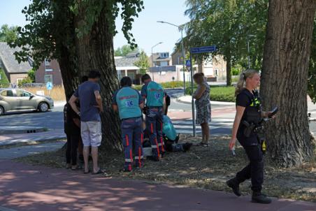 Meisje op fiets geschept op rotonde Burgemeester Smeelelaan