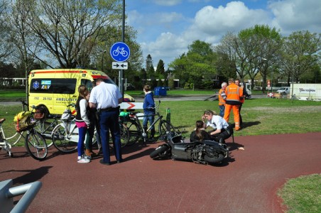 Bestuurster komt ten val met snorscooter op het Halve Zolenpad Waalwijk