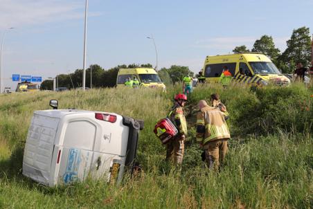 Brandweer rukt uit voor ongeval op de Midden-Brabantweg Waalwijk