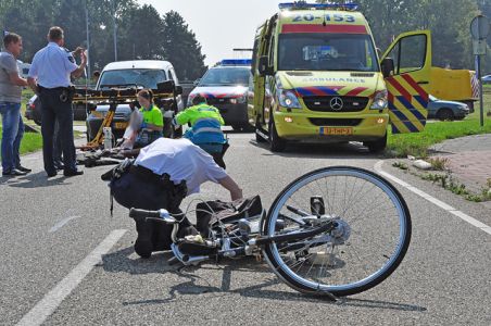 Man ernstig gewond na aanrijding aan de Kloosterheulweg Waalwijk