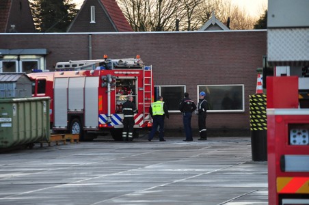 Binnenbrand bij Desso tapijt aan de Taxandriaweg Waalwijk