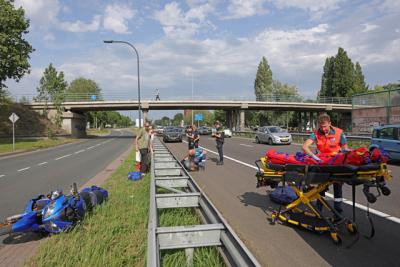 Zwaargewonde motorrijder na ernstig ongeval op Altenaweg Waalwijk