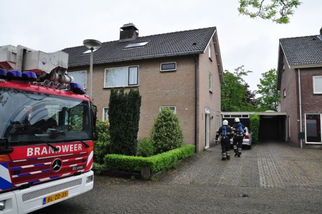 Brandweer rukt uit voor schoorsteenbrand aan de Jan Steenstraat Waalwijk