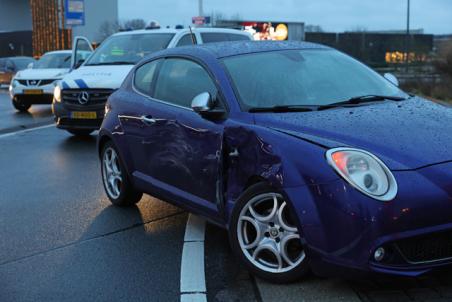 Veel schade bij aanrijding op het Timturplein in Waalwijk