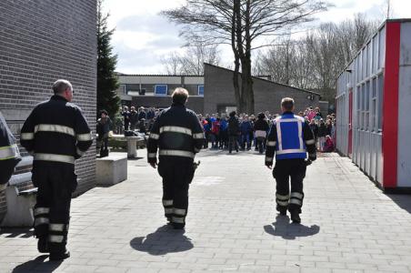 Basisschool De Hoef ontruimd door brand in stopcontact aan de Burg. Teijssenlaan Waalwijk