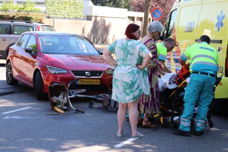 Vrouw op fiets raakt gewond na aanrijding met auto aan de Groenewoudlaan Waalwijk