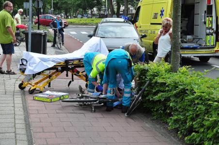 Vrouw raakt ernstig gewond na val van fiets aan de Burg. Smeelelaan Waalwijk