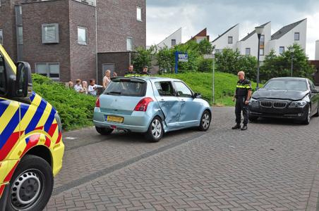 Jong kindje gewond na aanrijding aan De Terpen Waalwijk