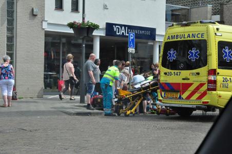 Man gewond na omvallen scootmobiel aan de Stationsstraat Waalwijk