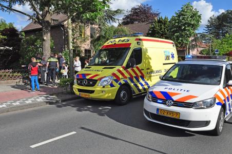 Jongetje van 8 jaar wordt geschept door automobilist aan de Burg. Smeelelaan Waalwijk