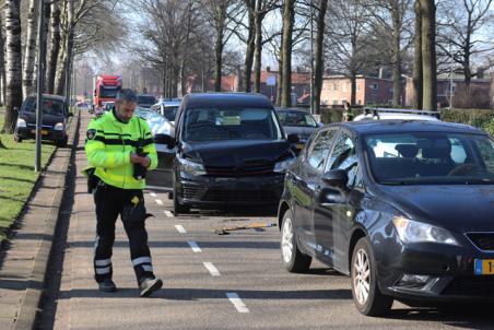 Kopstaart aanrijding aan de Blyde Incomstelaan Waalwijk