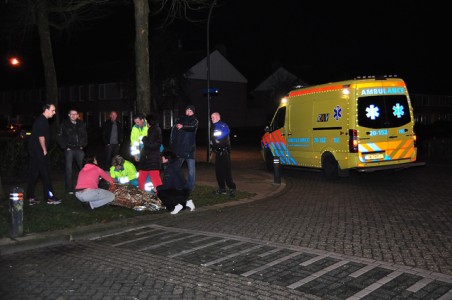 Automobilist rijdt voetganger aan en raakt gewond aan de Dr. Kuyperlaan Waalwijk