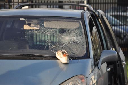 Vrouw raakt gewond bij botsing met auto Kleiweg Waalwijk