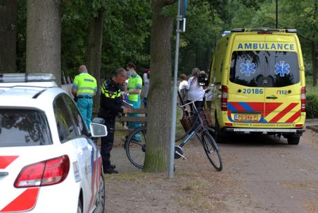 Meisje raakt lichtgewond na aanrijding met auto aan de Groenewoudlaan Waalwijk