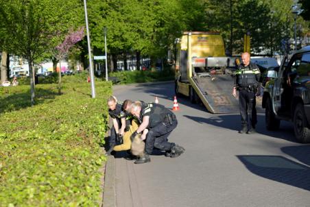 Politiecontrole escaleert volledig: Pepperspray ingezet bij aanhouding agressieve vrouw