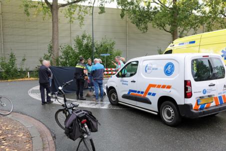 Fietsster gewond na aanrijding met auto in Waalwijk