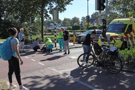 Vrouw raakt gewond bij botsing met auto aan de Akkerlaan Waalwijk