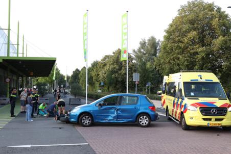 Motorrijder komt in botsing met auto aan de Reigerbosweg Waalwijk