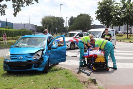 Weer een aanrijding op kruising aan de Industrieweg Waalwijk