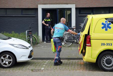 Vrouw zit met hand vast in keukenmachine aan de Noordstraat Waalwijk