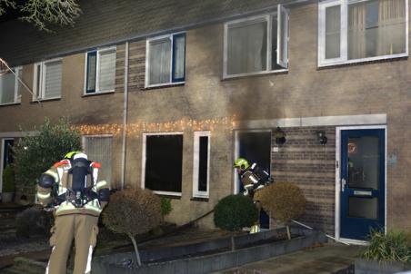 Veel schade door brandende bank in woning aan de A.B. van Lieshoutlaan Waalwijk