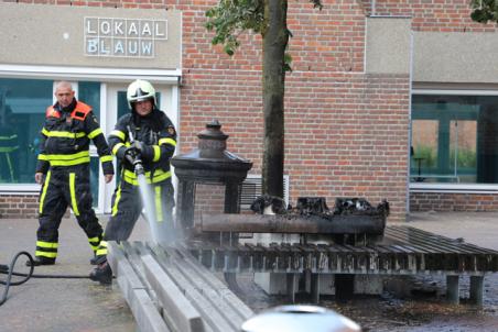 Bloembak in brand aan de Grotestraat in Waalwijk