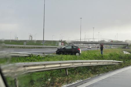 Ongeval door hagelbui op de A59 (Maasroute) Waalwijk