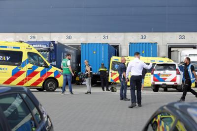 Zwaargewonde bij ernstig ongeval transportbedrijf in Waalwijk