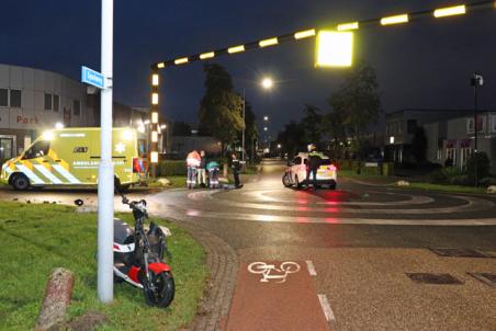 Flinke aanrijding tussen scooter en auto op kruising Spuiweg Waalwijk