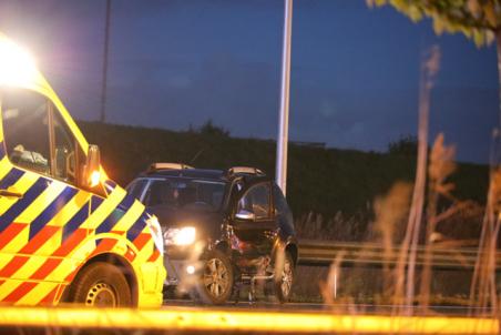 Aanrijding Midden-Brabantweg, een bestuurder raakt gewond