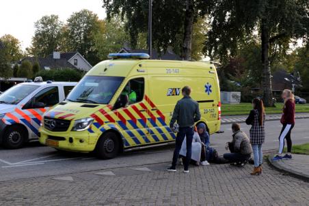 Scooter en auto botsen aan de Blyde Incomstelaan Waalwijk