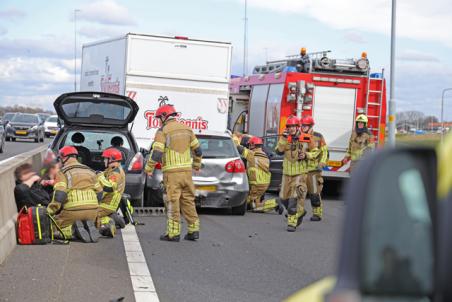 Ongeval tussen meerdere voertuigen op de A59 (Maasroute) Waalwijk