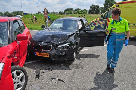 Veel schade bij ongeval aan de Kloosterheulweg Waalwijk