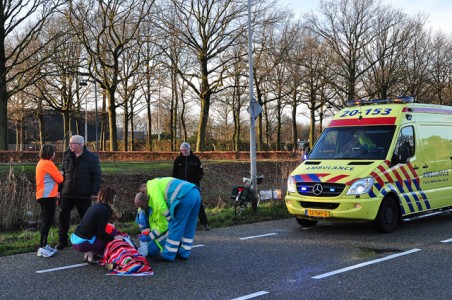 Vrouw valt van fiets aan de Ambrosiusweg Waalwijk