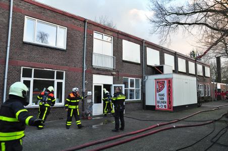 Collega-bakkers helpen door brand getroffen Hans Beijnen en bakken brood voor zijn winkels