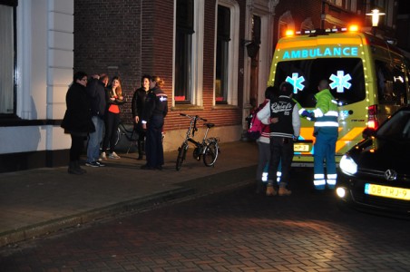 Automobilist rijdt meisje aan en gaat er vandoor aan de Grotestraat Waalwijk