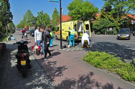 Zwangere scooterrijdster raakt gewond bij botsing in Waalwijk