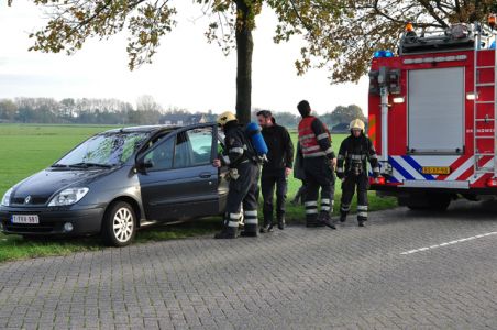 Brandweer rukt uit voor autobrand aan de Drunenseweg Waalwijk