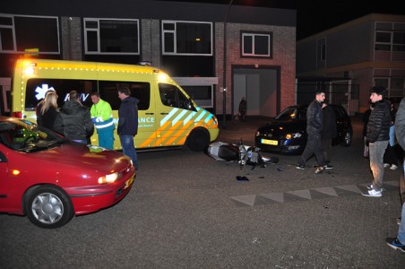 Scooterrijder gewond na aanrijding met auto aan de Grotestraat Waalwijk
