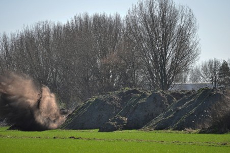 EOD laat 45 kilo brisantbom ontploffen aan de Hazardweg Waalwijk