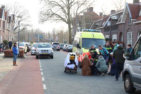 Vrouw valt van fiets aan de Meester van Coothstraat Waalwijk