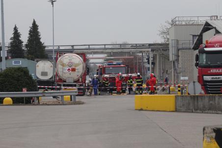 Ongeval met gevaarlijke stoffen bij bedrijf aan de Sluisweg Waalwijk