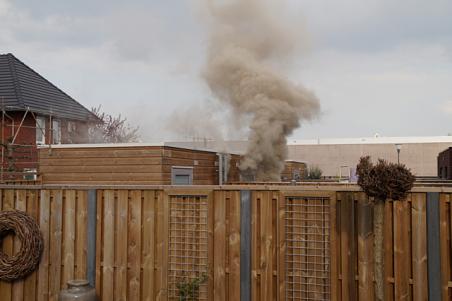 Veel rook bij schuurbrand Calèche Waalwijk