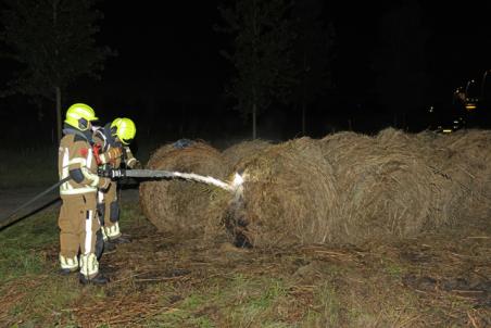 Weer hooibalen in brand aan Meidoornweg in Waalwijk