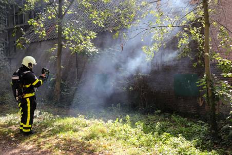 Poort in brand aan de Winterdijk Waalwijk