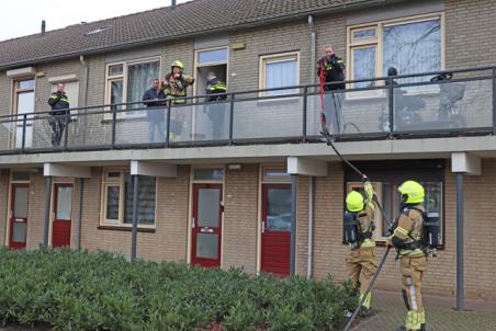 Doorgedraaide man sticht brand in zijn eigen appartement aan de Bernard Zweersstraat Waalwijk