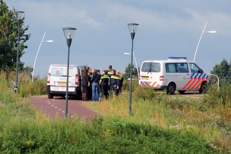 Vluchtelingen dreigen van brug te springen aan de Gaard Waalwijk