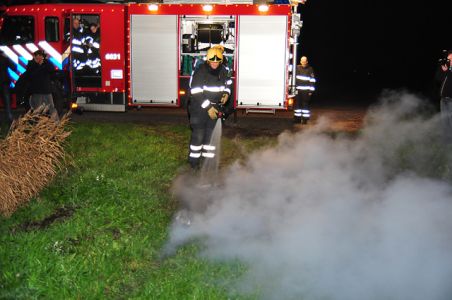 Klein buitenbrandje aan de Nieuwe Munnikensteeg Waalwijk